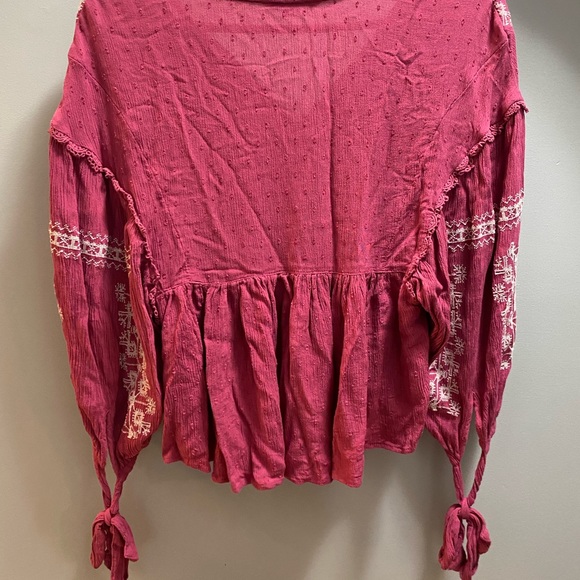 AE blouse - Picture 2 of 2